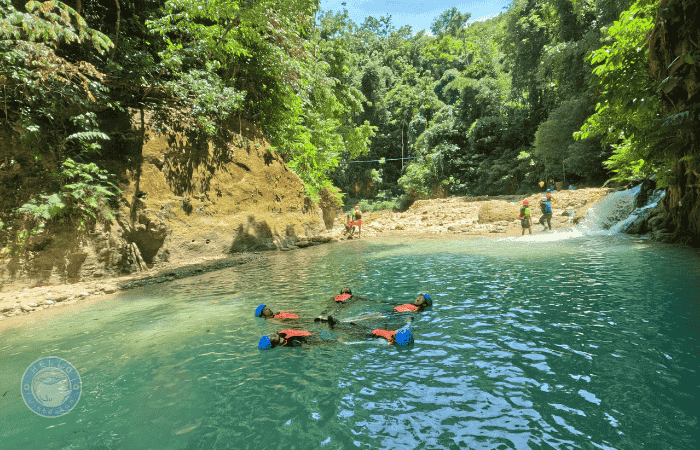 セブ島　カワサン滝　キャニオニング