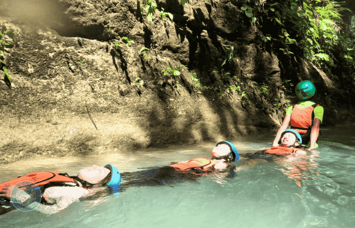 セブ島　カワサン滝　キャニオニング