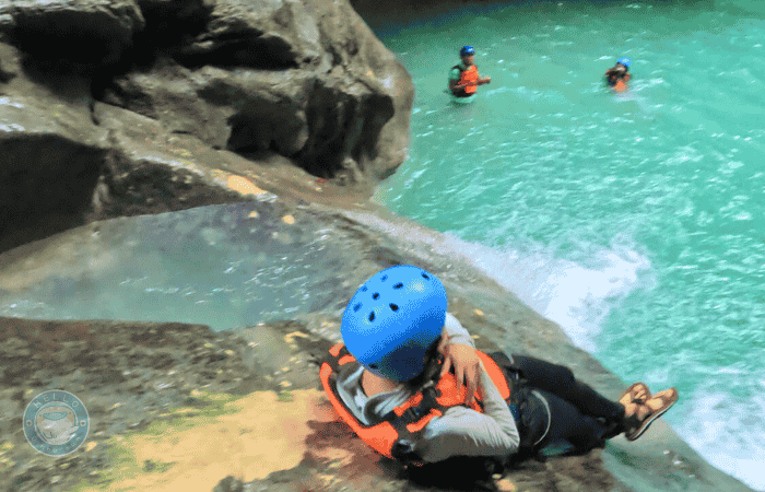 セブ島　カワサン滝　キャニオニング